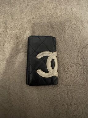 CHANEL Black Quilted Leather Card Case with White CC Accent
